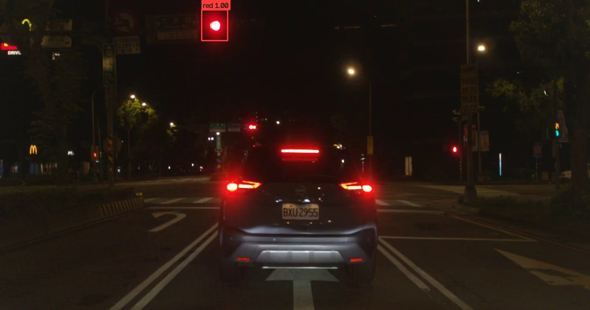 紅綠燈判色為什麼要拆成兩階段——車機 CPU 上 200 ms,recall 從 0.55 到 0.93 — 文章主視覺